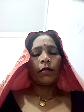 Snapshot of Indiangueen chatting on 27, 11, 2025 Indiangueen online show from 27, 11, 2025