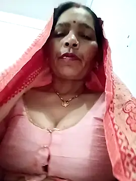 Snapshot of Indiangueen chatting on 2, 12, 2025 Indiangueen online show from 2, 12, 2025