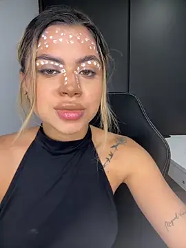 Alanna-foxx online show from 1, 11, 2025