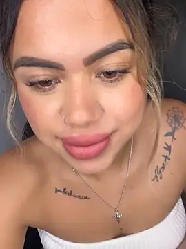 Alanna-foxx online show from 7, 11, 2025