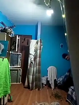 Snapshot of Ojitosbrrr chatting on 5, 12, 2025 Ojitosbrrr online show from 5, 12, 2025