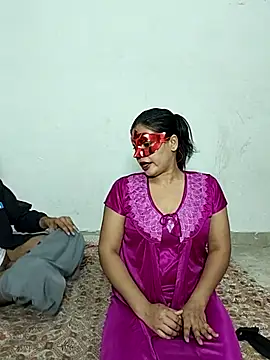 Snapshot of Heena-143 chatting on 8, 3, 2026 Heena-143 online show from 8, 3, 2026