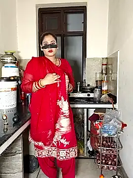 Snapshot of Heena-143 chatting on 8, 4, 2026 Heena-143 online show from 8, 4, 2026