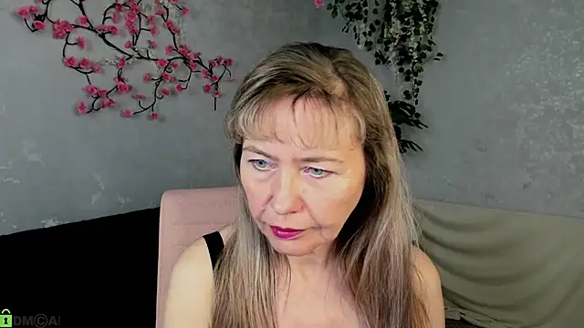 Carla Vogue online show from 10, 11, 2025