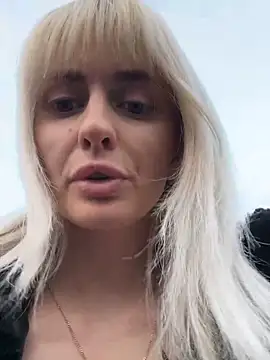 blondegirlx online show from 4, 12, 2025