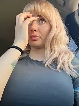 blondegirlx online show from 10, 5, 2026