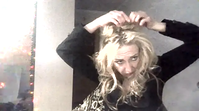 LilaniLoverx online show from 17, 11, 2025