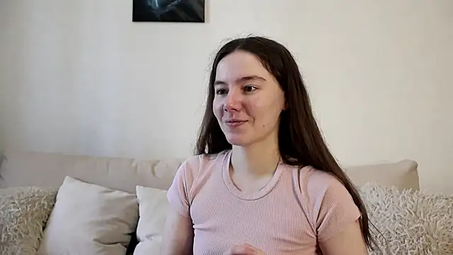 Snapshot of Petalwren chatting on 25, 4, 2026 Petalwren online show from 25, 4, 2026