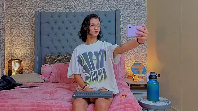 Indi rave online show from 1, 2, 2026