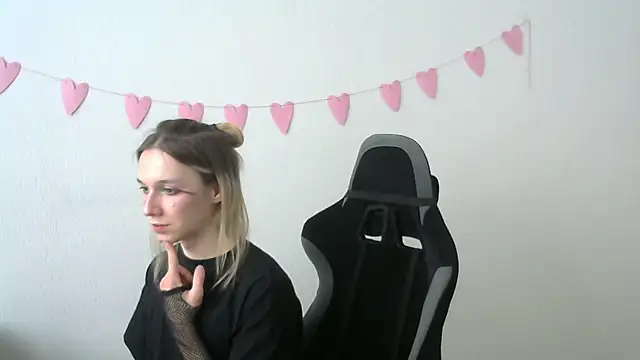 Snapshot of icebenz chatting on 2, 4, 2026 icebenz online show from 2, 4, 2026