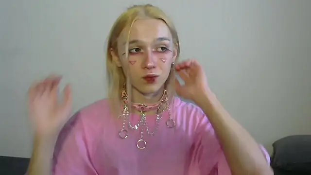 Snapshot of icebenz chatting on 6, 4, 2026 icebenz online show from 6, 4, 2026