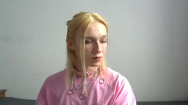 Snapshot of icebenz chatting on 9, 4, 2026 icebenz online show from 9, 4, 2026