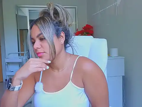 Snapshot of diosadeluniverso chatting on 9, 4, 2026 diosadeluniverso online show from 9, 4, 2026