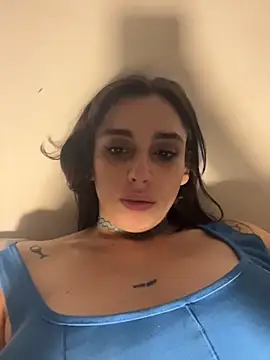 Snapshot of gigi333regi chatting on 28, 11, 2025 gigi333regi online show from 28, 11, 2025