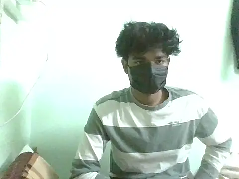 Snapshot of kriZ08 chatting on 4, 4, 2026 kriZ08 online show from 4, 4, 2026