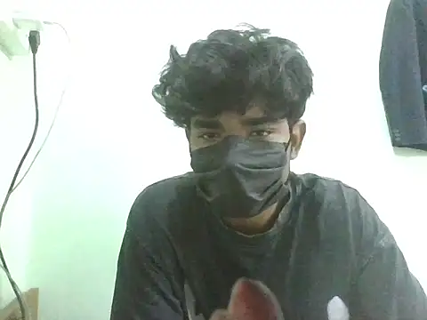 Snapshot of kriZ08 chatting on 7, 4, 2026 kriZ08 online show from 7, 4, 2026