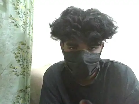 Snapshot of kriZ08 chatting on 12, 4, 2026 kriZ08 online show from 12, 4, 2026