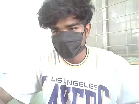 Snapshot of kriZ08 chatting on 17, 4, 2026 kriZ08 online show from 17, 4, 2026