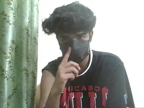 Snapshot of kriZ08 chatting on 21, 4, 2026 kriZ08 online show from 21, 4, 2026