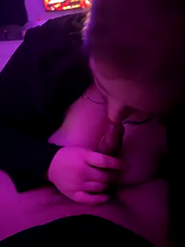 Aksinja05 online show from 15, 12, 2025