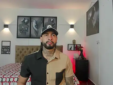 Snapshot of christopher_palmerjs chatting on 5, 12, 2025 christopher palmerjs online show from 5, 12, 2025