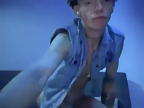 BrunoTwinkXXL online show from 2, 11, 2025