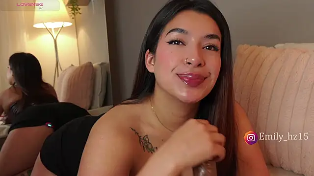 Snapshot of Missemily_11 chatting on 12, 3, 2026 Missemily 11 online show from 12, 3, 2026