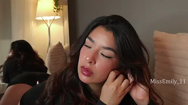 Snapshot of Missemily_11 chatting on 30, 3, 2026 Missemily 11 online show from 30, 3, 2026