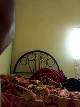 GuzzMiranda18 online show from 29, 11, 2025