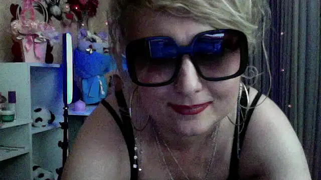 Snapshot of xHot_Amazonq chatting on 29, 3, 2026 xHot Amazonq online show from 29, 3, 2026