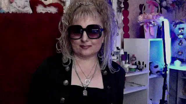 Snapshot of xHot_Amazonq chatting on 27, 4, 2026 xHot Amazonq online show from 27, 4, 2026