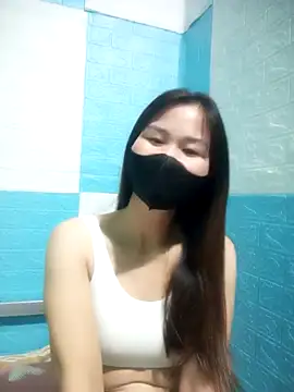 Snapshot of Donatella28 chatting on 18, 12, 2025 Donatella28 online show from 18, 12, 2025