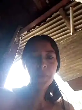 Snapshot of Tinaa18Love chatting on 21, 11, 2025 Tinaa18Love online show from 21, 11, 2025