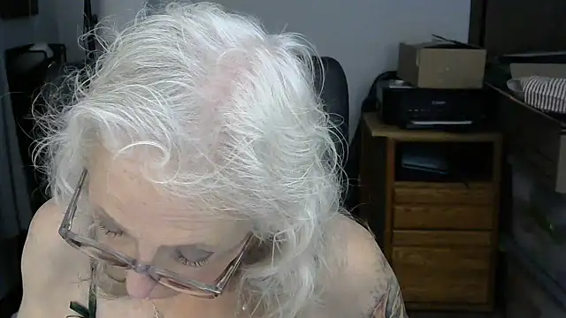 Snapshot of JoleneDelacroix chatting on 18, 12, 2025 JoleneDelacroix online show from 18, 12, 2025