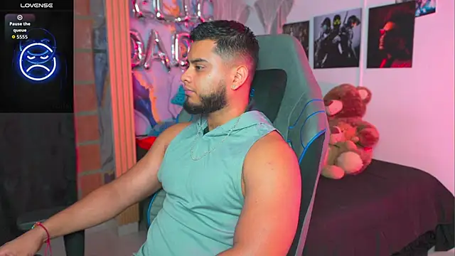 Snapshot of Tiler_wolker chatting on 11, 4, 2026 Tiler wolker online show from 11, 4, 2026