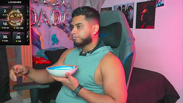 Snapshot of Tiler_wolker chatting on 12, 4, 2026 Tiler wolker online show from 12, 4, 2026