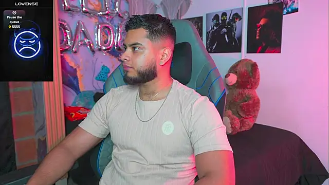 Snapshot of Tiler_wolker chatting on 14, 4, 2026 Tiler wolker online show from 14, 4, 2026