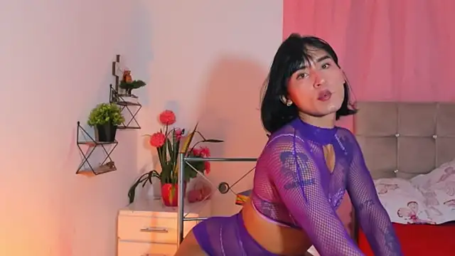 nahomi28  online show from 15, 11, 2025