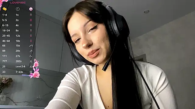 Snapshot of AngilaDoyal chatting on 14, 12, 2025 AngilaDoyal online show from 14, 12, 2025