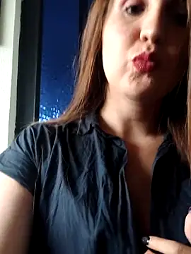 Snapshot of Alyah_1-2 chatting on 4, 12, 2025 Alyah 1-2 online show from 4, 12, 2025