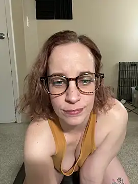 Snapshot of CreamedKitten chatting on 27, 11, 2025 CreamedKitten online show from 27, 11, 2025