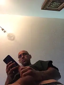 Snapshot of meatzzzzzz chatting on 12, 6, 2026 meatzzzzzz online show from 12, 6, 2026