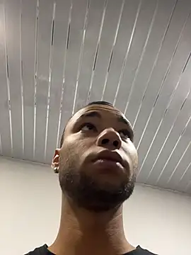 Snapshot of Hot2gether69 chatting on 31, 10, 2025 Hot2gether69 online show from 31, 10, 2025