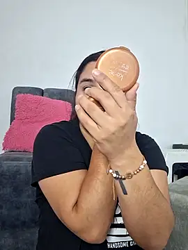 Mia fox29 online show from 15, 11, 2025