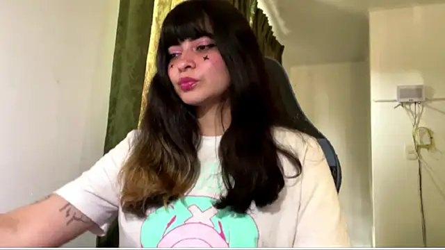 Snapshot of Annagoth_ chatting on 15, 4, 2026 Annagoth online show from 15, 4, 2026