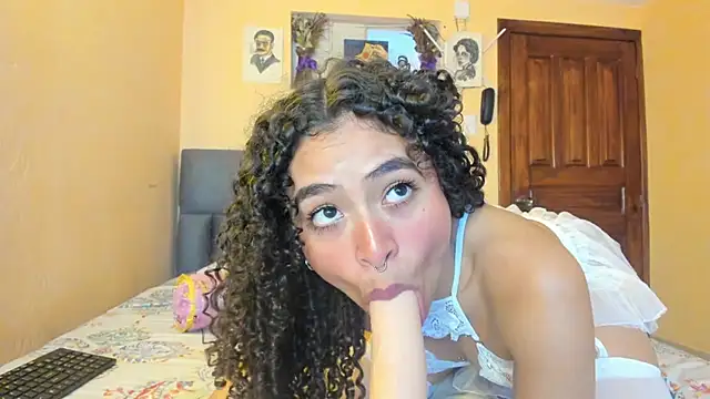 Snapshot of Keniia_rizz chatting on 28, 7, 2026 Keniia rizz online show from 28, 7, 2026