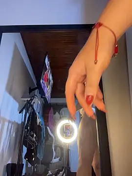 Im Saraaaa online show from 15, 1, 2026