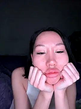 Snapshot of Ninashinaak chatting on 14, 11, 2025 Ninashinaak online show from 14, 11, 2025