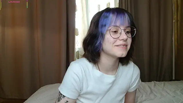 Snapshot of KellePourier chatting on 2, 7, 2026 KellePourier online show from 2, 7, 2026
