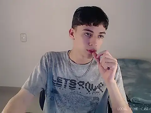 Snapshot of Sett_01 chatting on 4, 11, 2025 Sett 01 online show from 4, 11, 2025